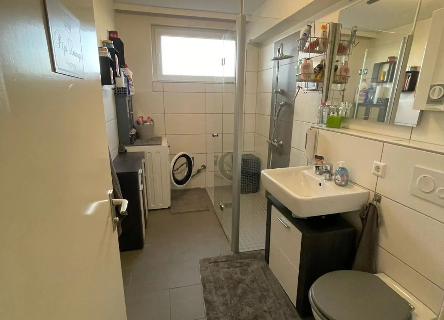 Apartment 1 Zimmer In Einer 2 Zimmer Wohnung Zu Vermieten Wg Anfragen Bitte Nur Von Frauen Berlin Germany