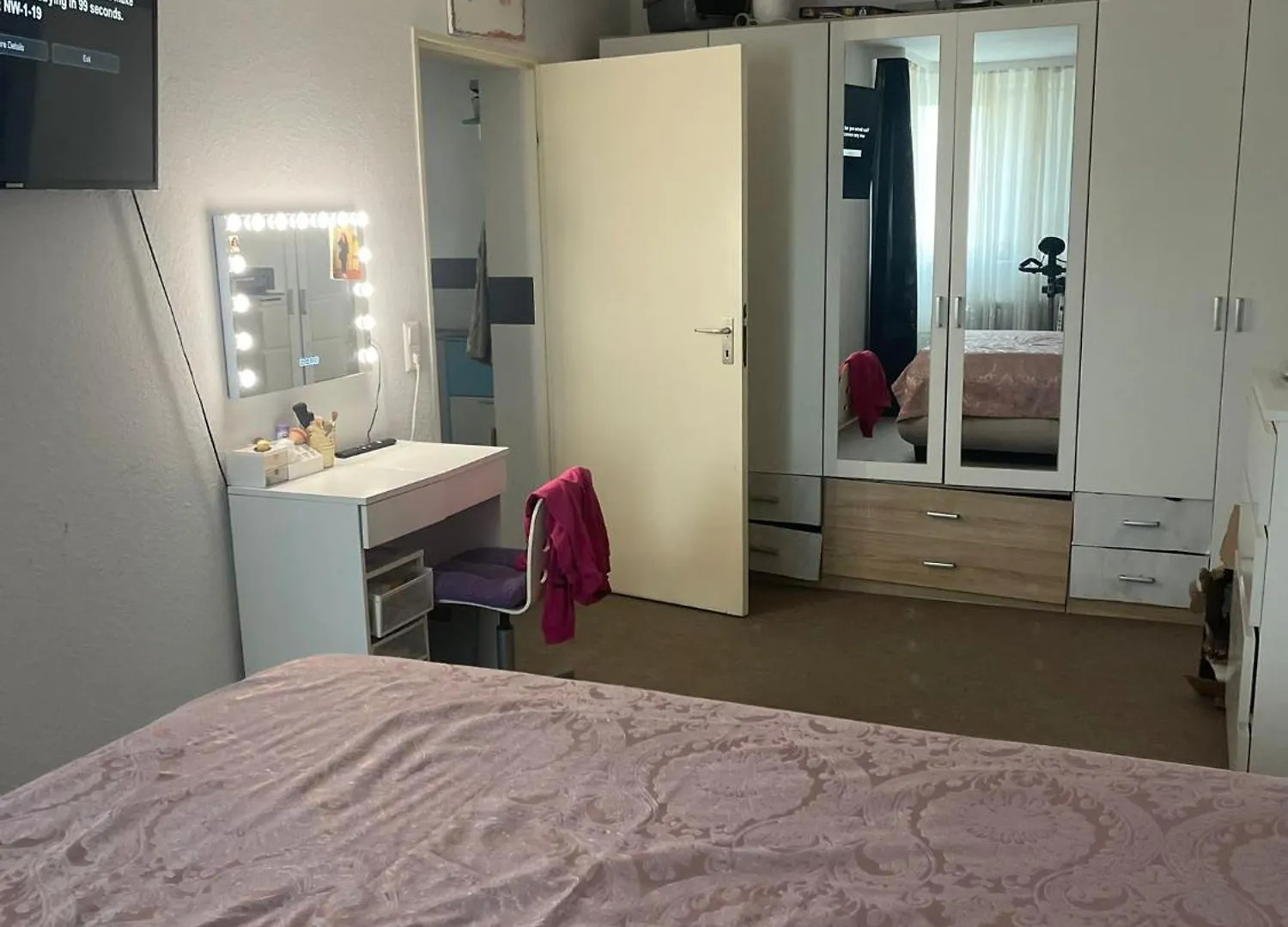 1 Zimmer In Einer 2 Zimmer Wohnung Zu Vermieten Wg Anfragen Bitte Nur Von Frauen Berlín Apartmán